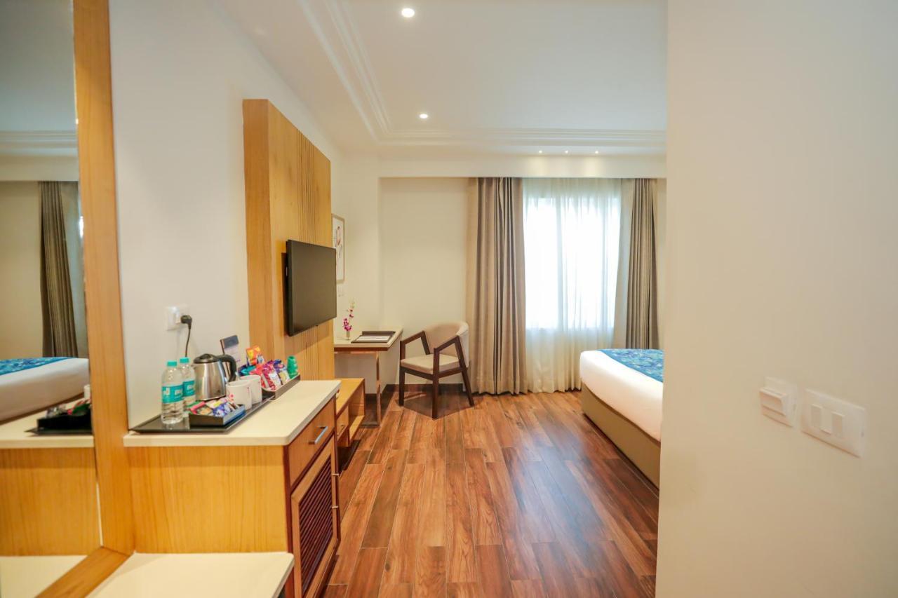 Regenta Place Phagwara By Royal Orchid Hotels Limited Exterior foto